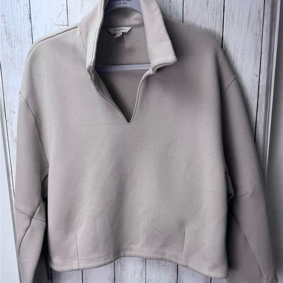 Banana Republic Sweaters - Banana Republic Cream/beige Sweater size Large